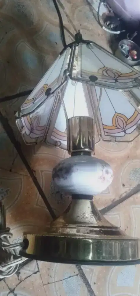 Lampu cristal lawas kond utuh mls mgkn ada yg tertarik murah sj cptdpt