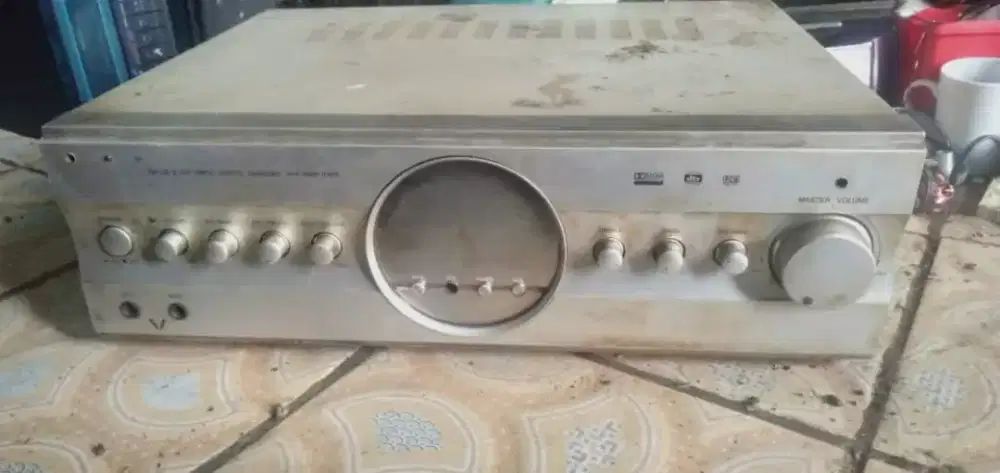 Amplifier lawas berkualitas kond hdp mgkn ada yg tertarik murah sj