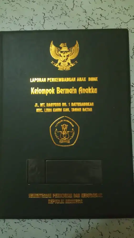 Map ijazah dan map rapor