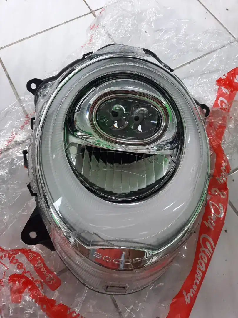 Lampu depan LED scoopy fi original