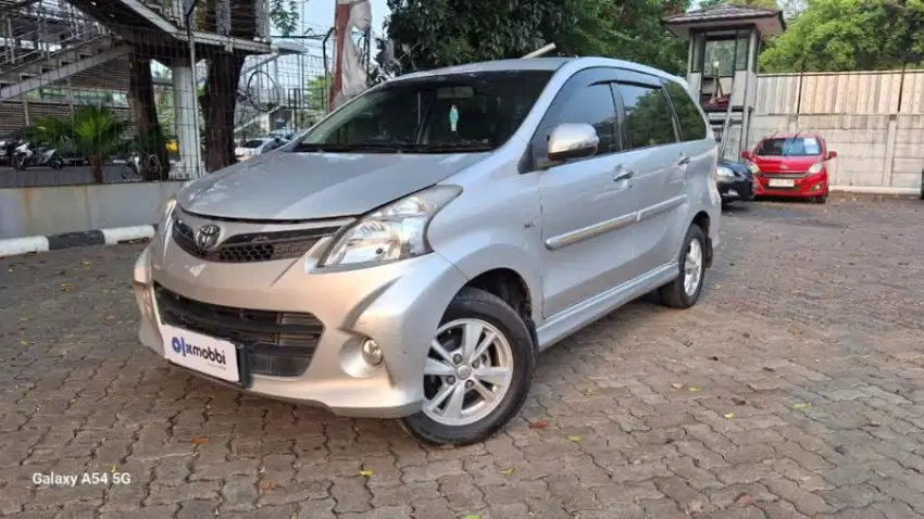 Pajak Panjang - Toyota Avanza 1.5 Veloz Bensin-MT 2012(SZU)