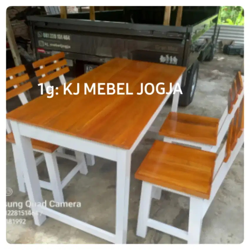 Meja kursi resto