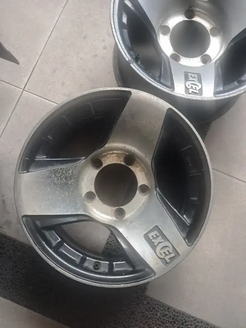 Velg R15 untuk taft, sidekick, escudo, jimny, katana, feroza