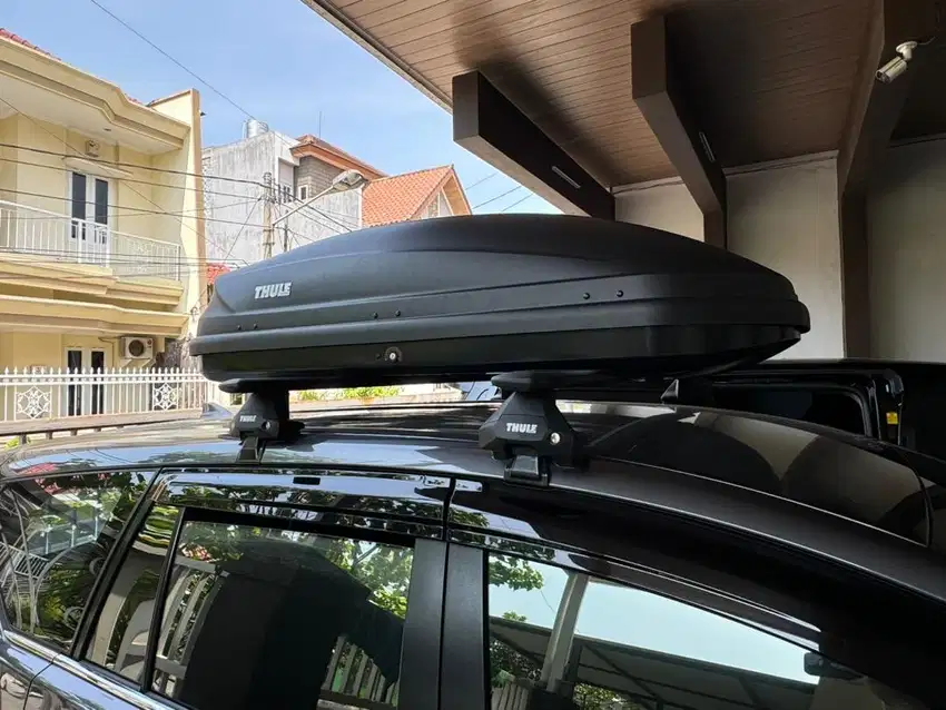 Roofbox dan Crossbar Thule