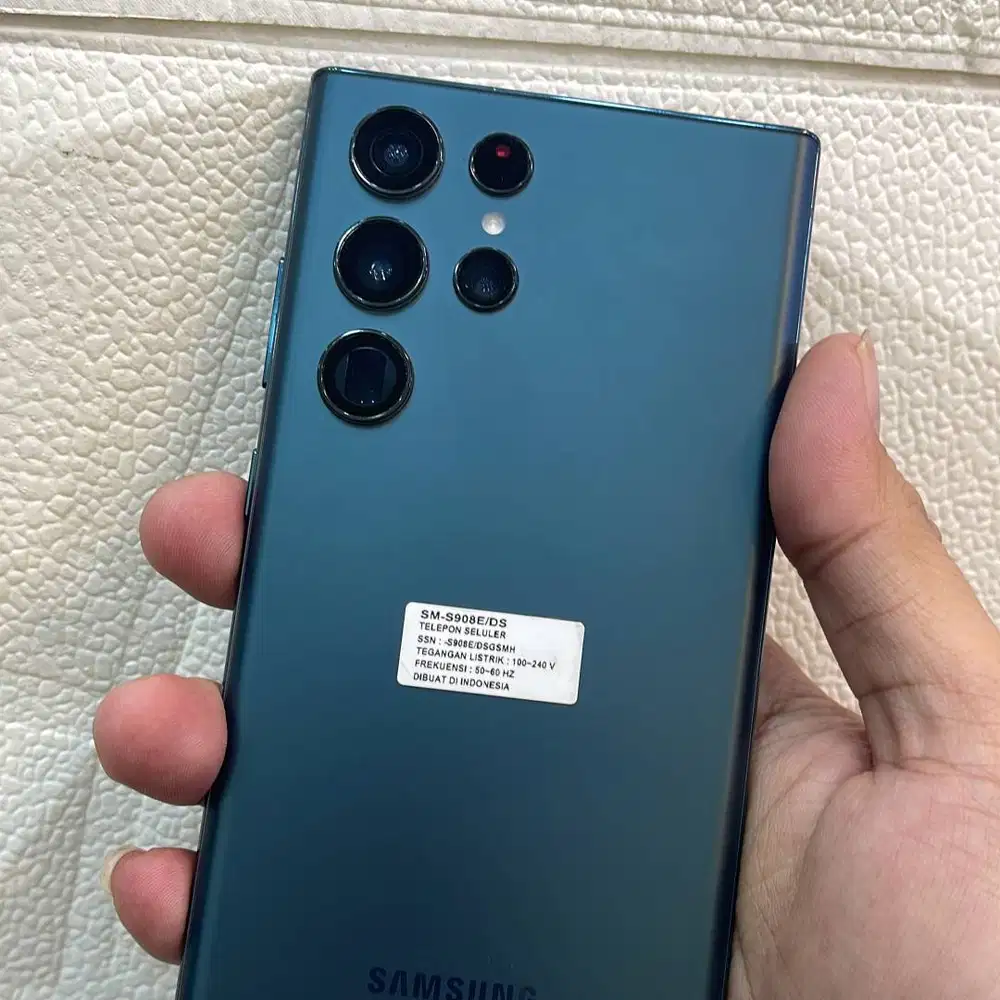 Dibeli Samsung S22 ultra 512 fulshet dusbuk