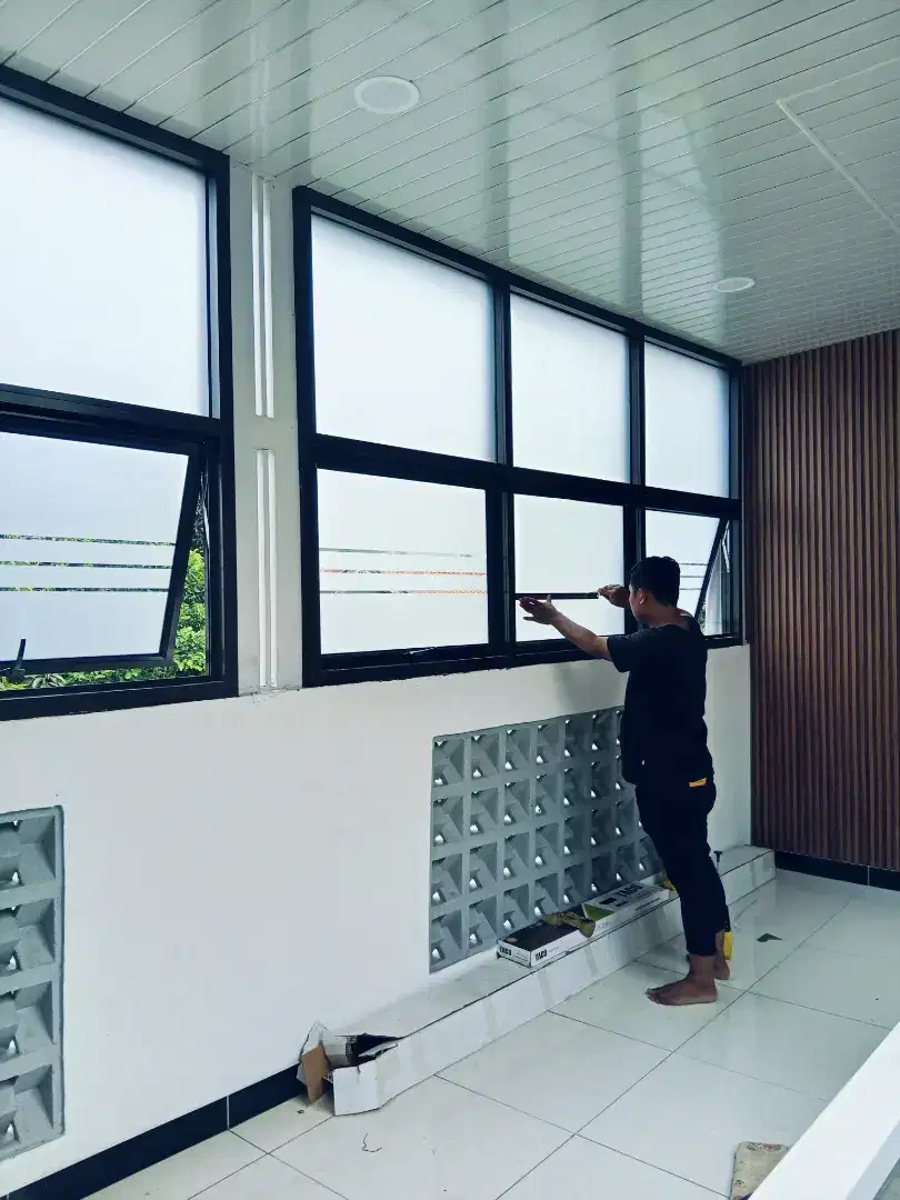 Jasa kaca film sandblast  gdc depok