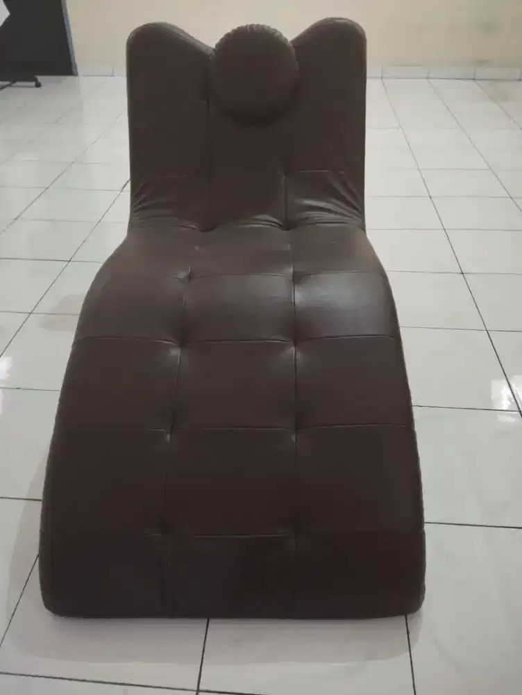 Sofa santai Merk MODIS