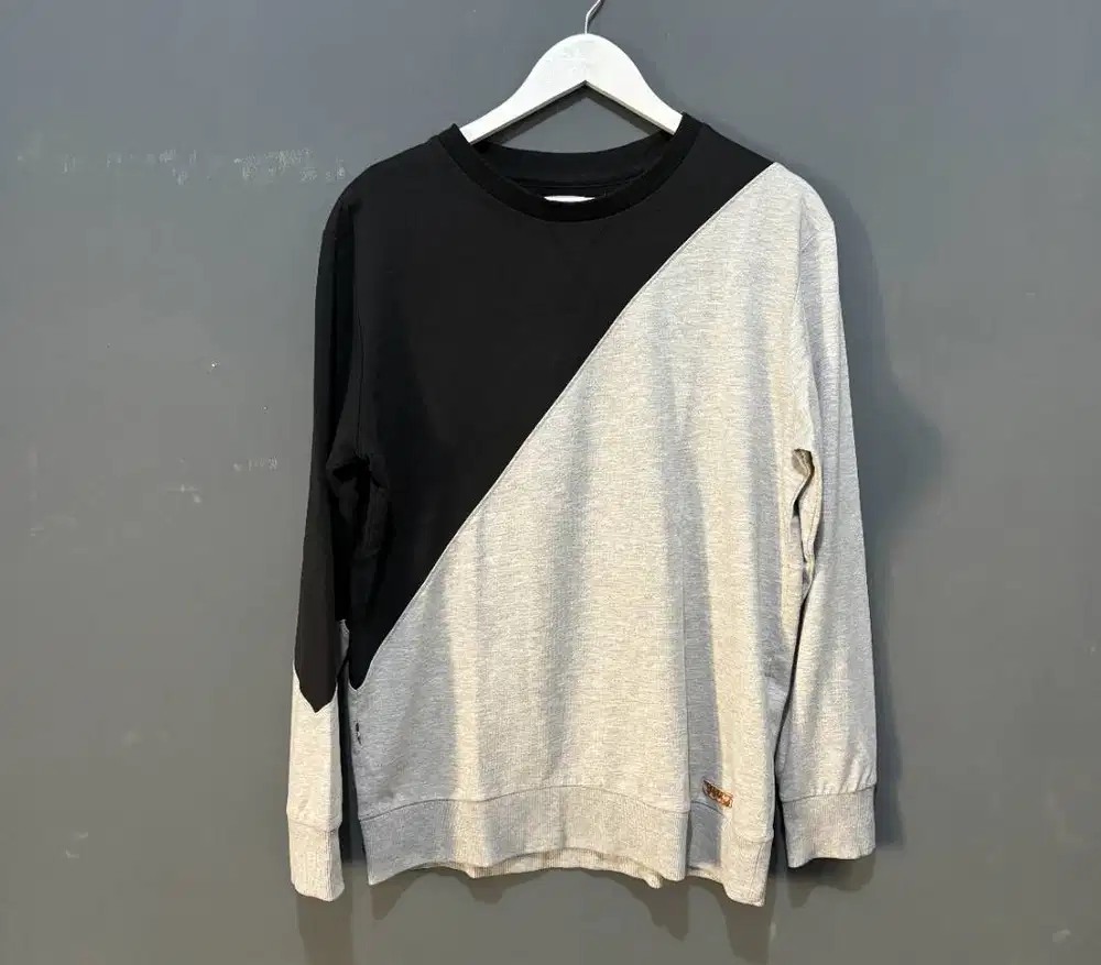 Sweater Pria Merek Kulte, L, Bagus