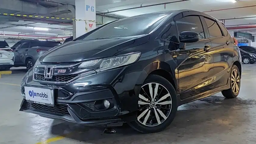 Honda Jazz 1.5 RS Bensin-MT 2018 Hitam /