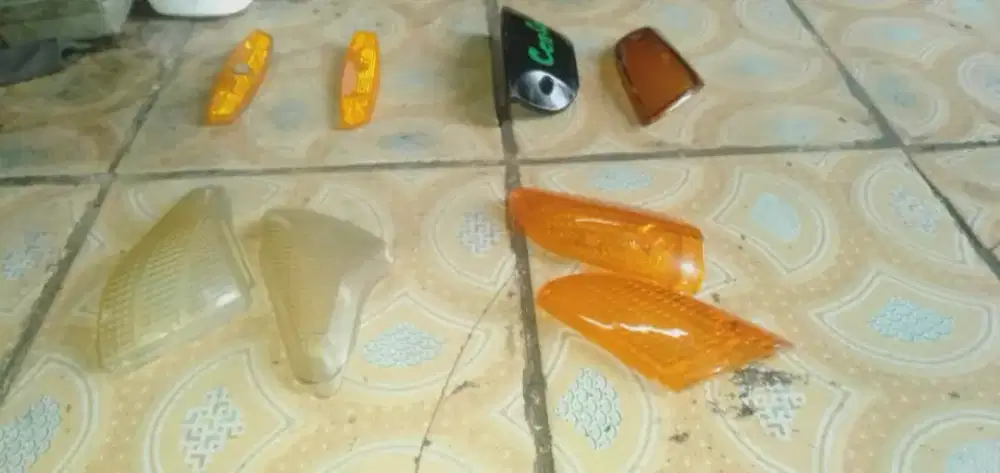 Slhkn plh slh 1 psg dr mika lampu lawas utk sepeda/motor kond spt baru