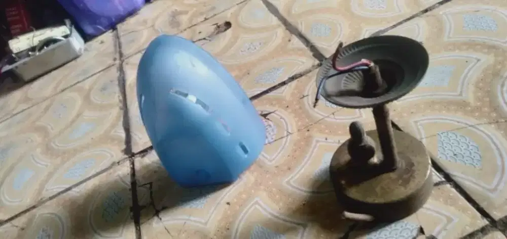 Slhkn plh slh 1 dr lampu serba guna mdl lawas mgkn ada yg perlu murah