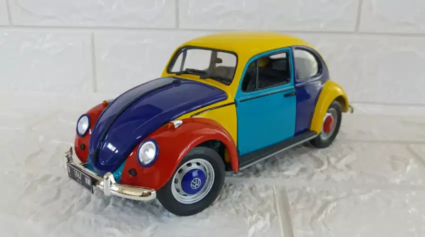 Diecast/Miniatur Greenlight VW Beetle Kodok Harlequin skala 1:18