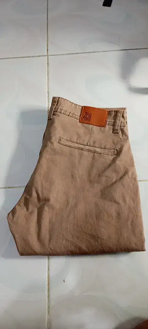 Celana panjang chinos stretch