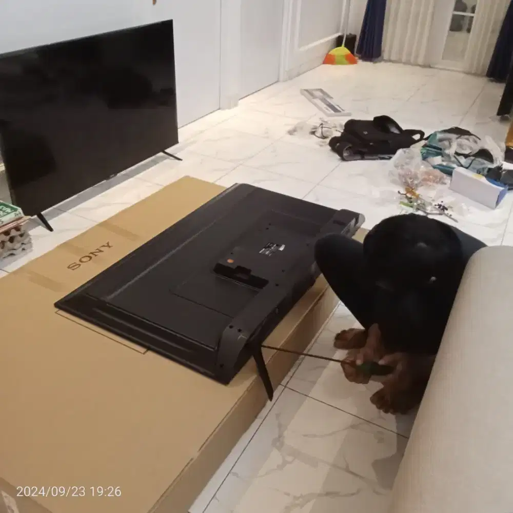 Jasa pasang breket tv LED 24-43