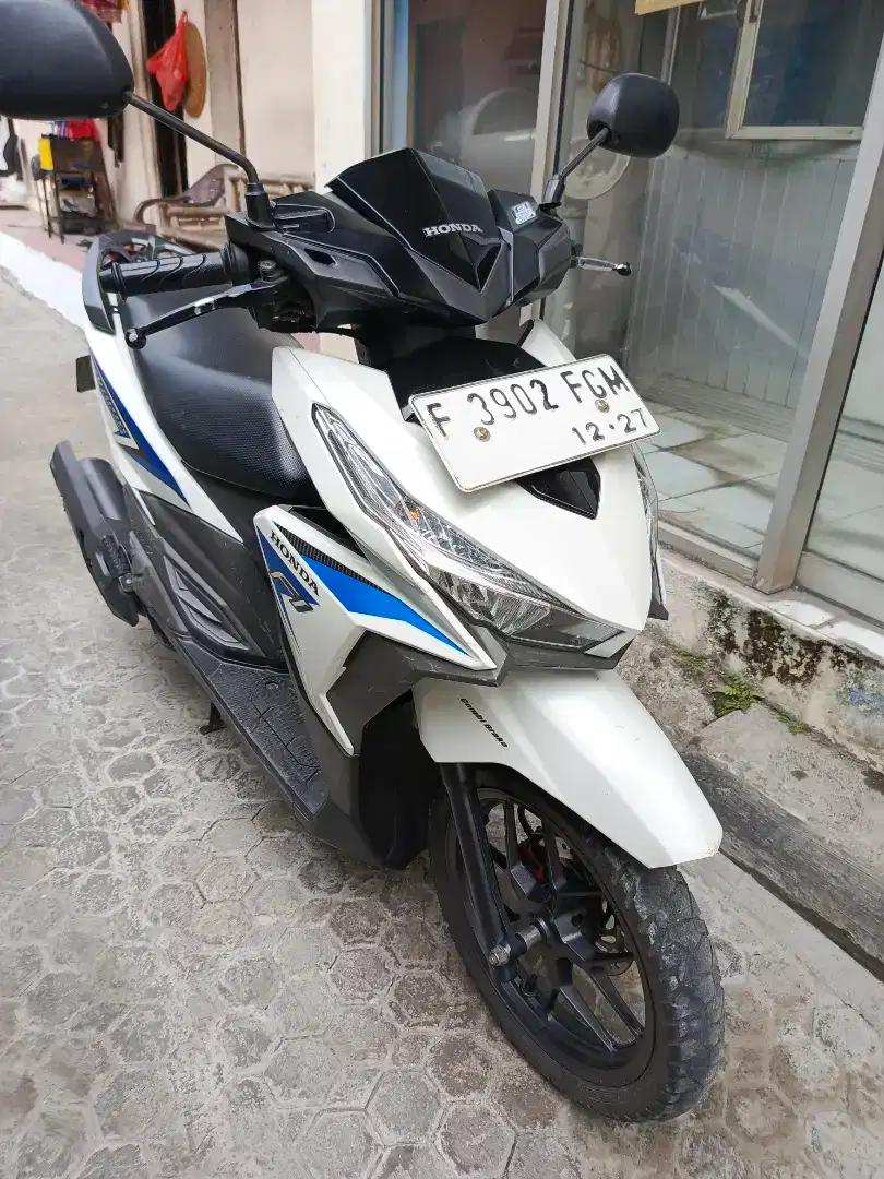 Vario LED 125 thn 2015 bisa kredit