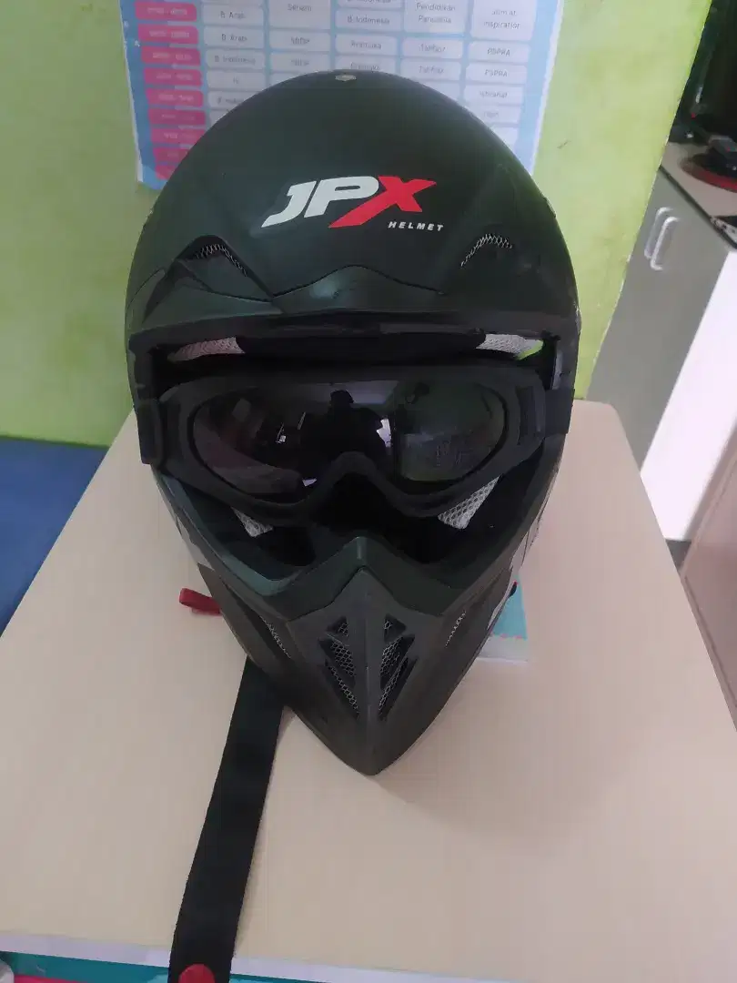 Helem motor kros JPX