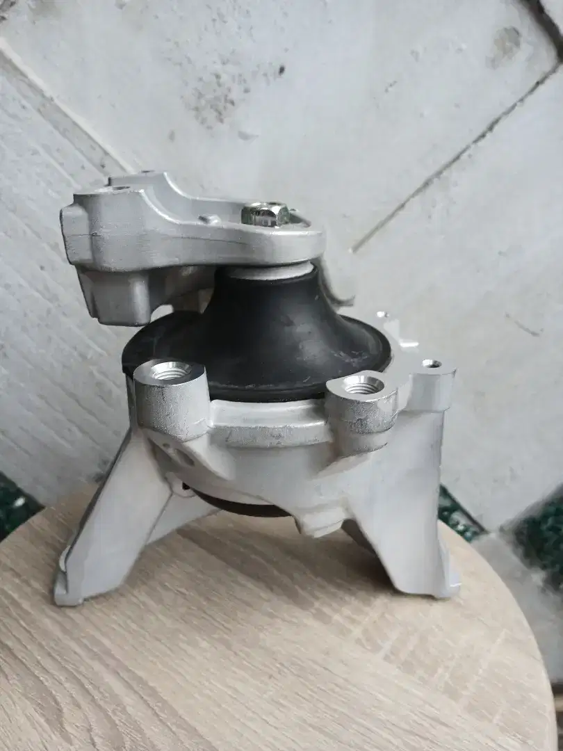 Engine Mounting  CRV 2.0 (2008)