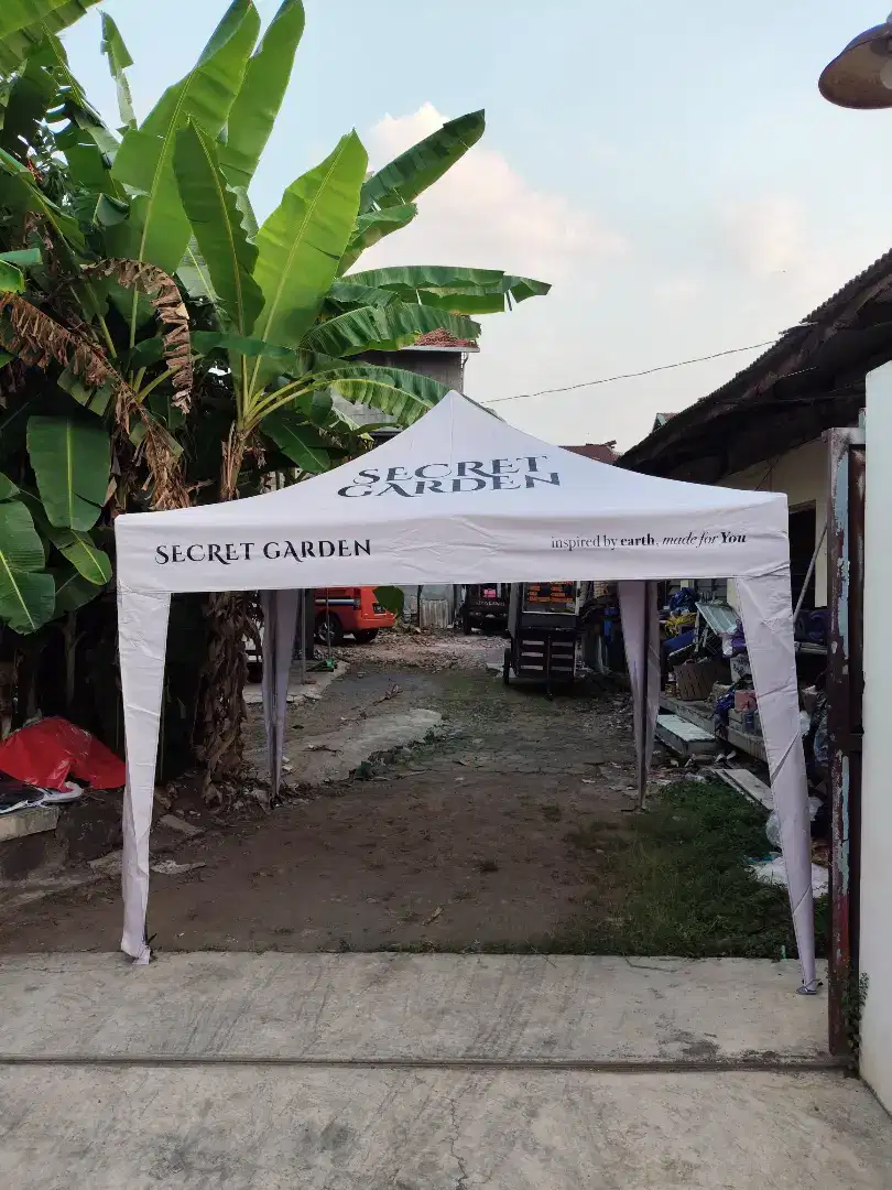 Tenda lipat tratak bongkar pasang