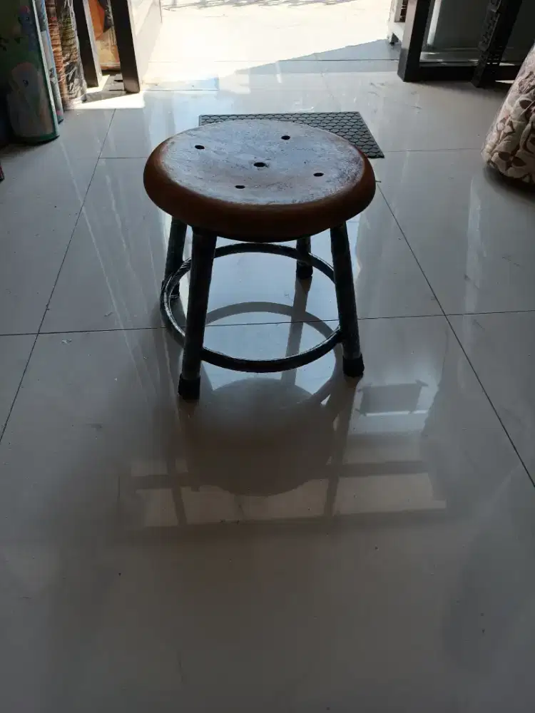 Bangku dingklik kayu UK 25