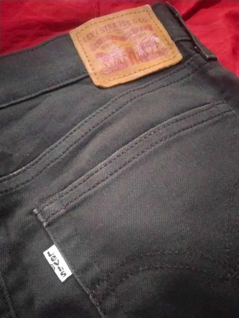 Levi's boyfriend size 28