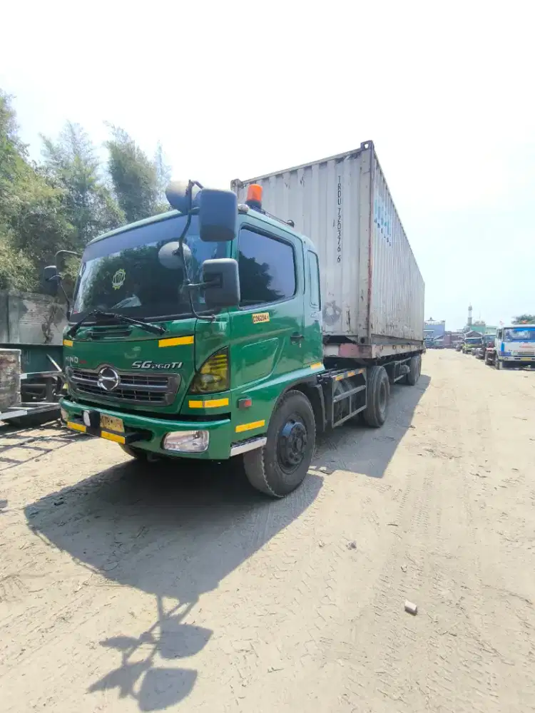 Sewa Truk Trailer 20ft & 40ft