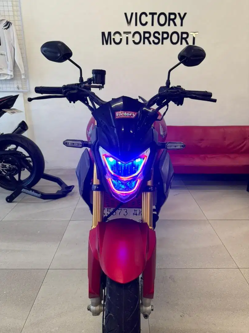 Honda CB 150R V4 SE 2022 warna Merah Dop CB150R 150CC 150 Naked Bike