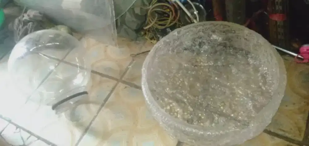 Slhkn plh slh 1 dr cristal lampu lawas kond bgs mgkn ada yg perlu deh