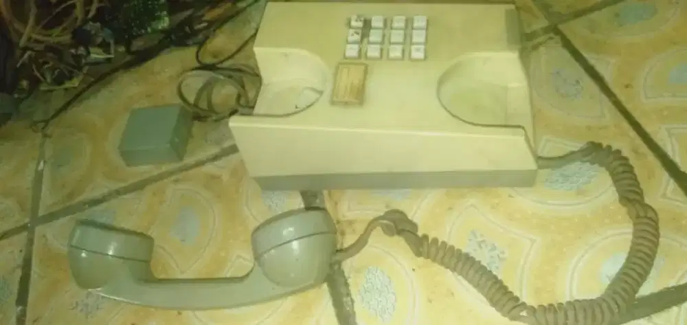 Se set alat pesawat telp rmh mdl lawas kond mls hdp murah sj cpt