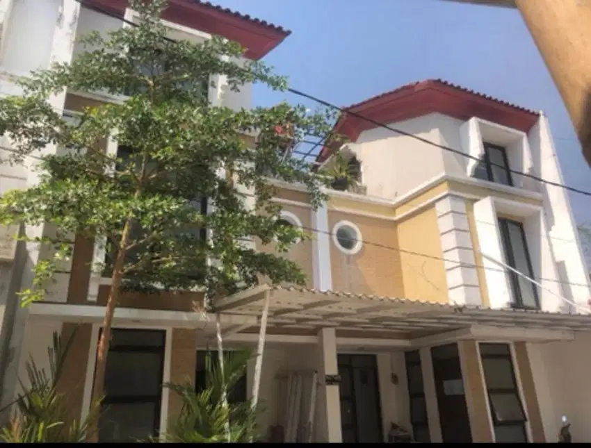 Over Kredit Disewakan dikontrakkan Rumah Mewah Full Furnished