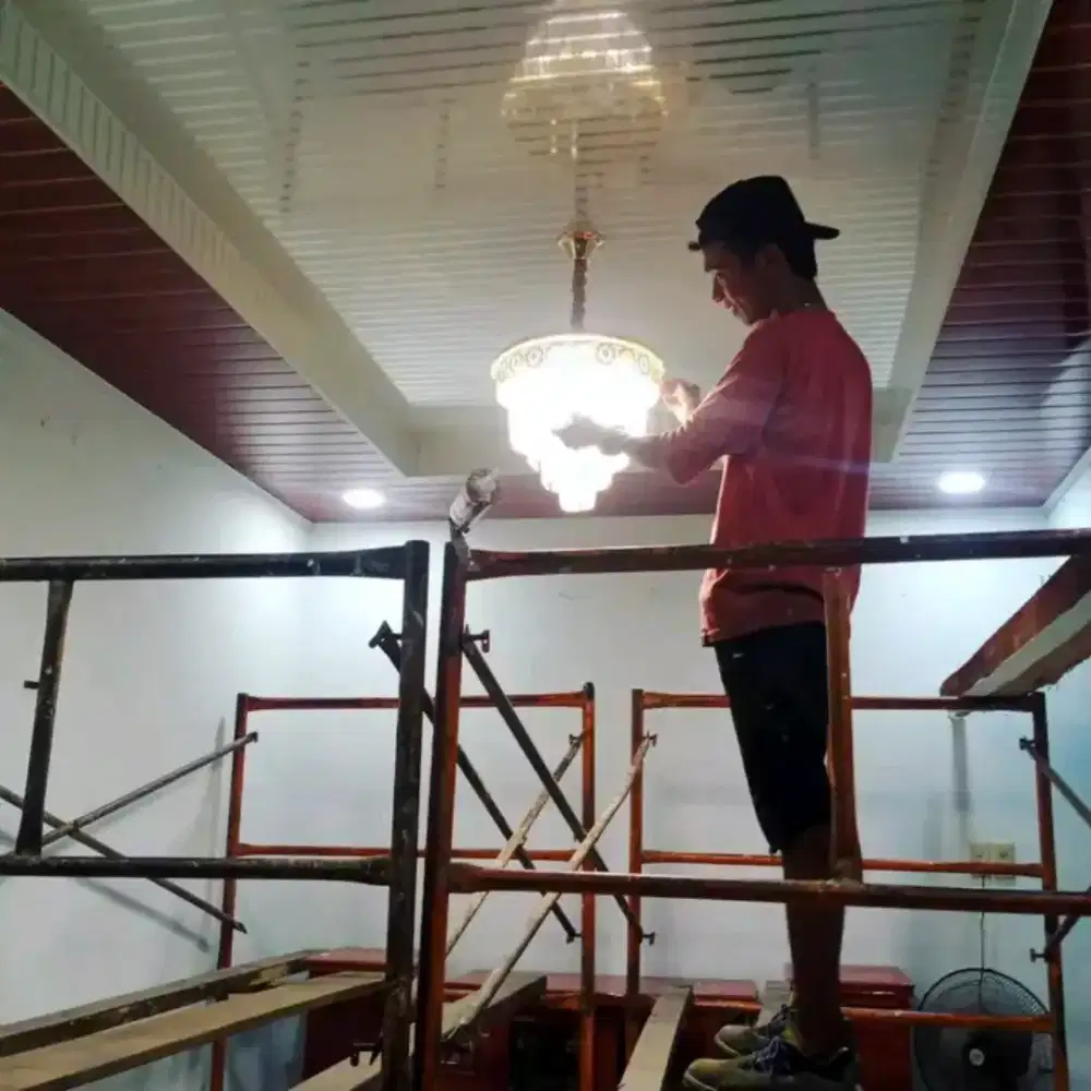 Plafond pvc bahan mengkilat