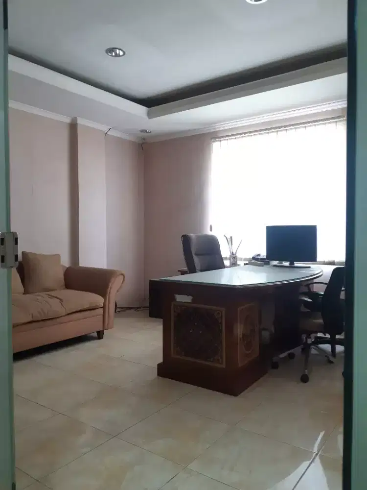 DIJUAL RUKO GANDENG HADAP JALAN RAYA TAMAN PALEM LESTARI JAKARTA BARAT