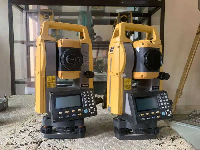 Bergaransi Total Station Topcon GM-101