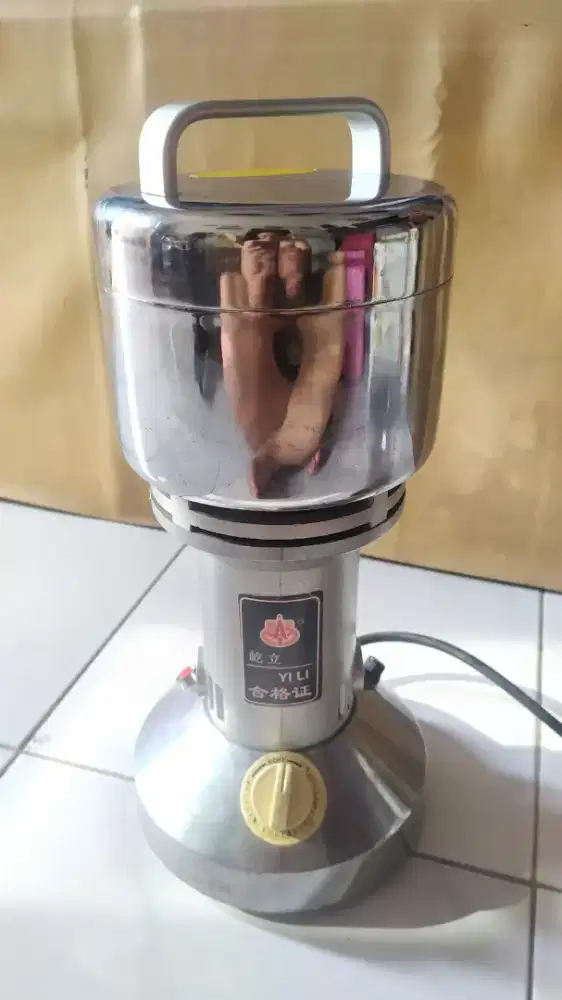 Gilingan bumbu istimewa