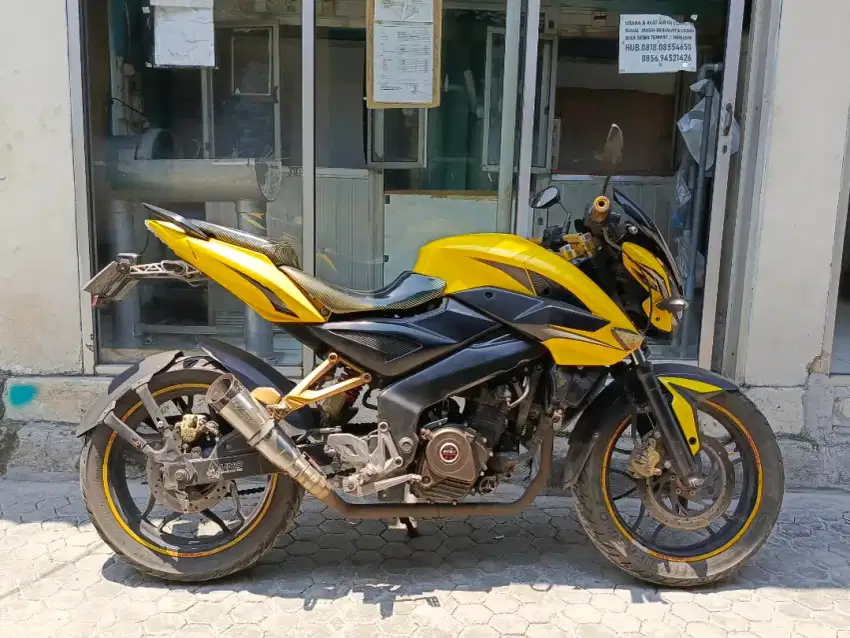 Kawasaki bajaj Pulsar 200ns komplit