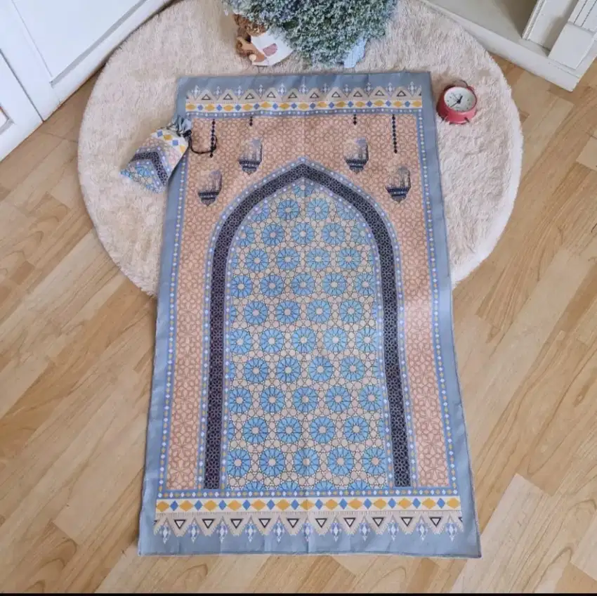 Sajadah Travel Motif Bahan Silky Polyester