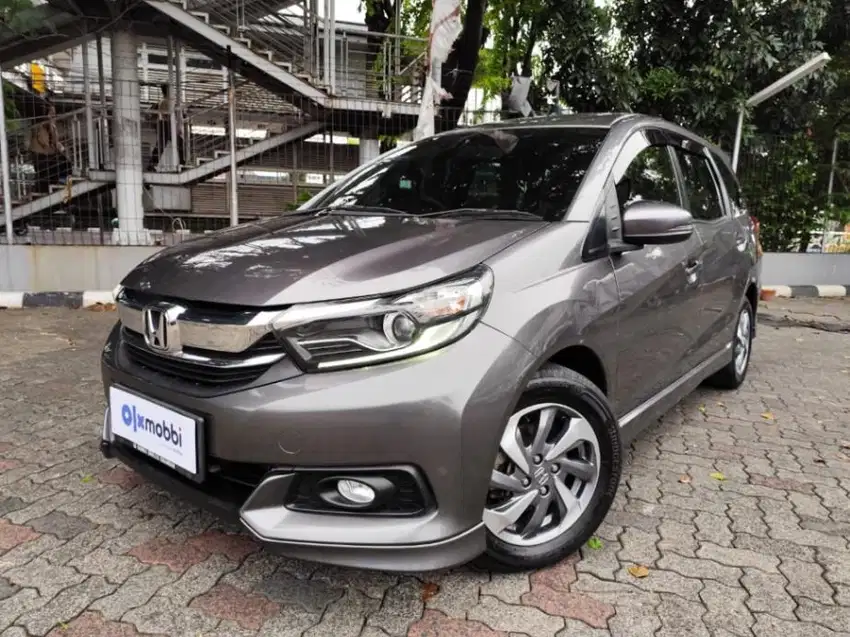 DP Rendah - Honda Mobilio 1.5 E Bensin-MT 2020 Abu (AAG)