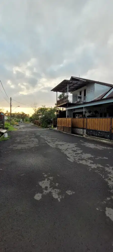 Dijual homstay kolam renang dan ruko