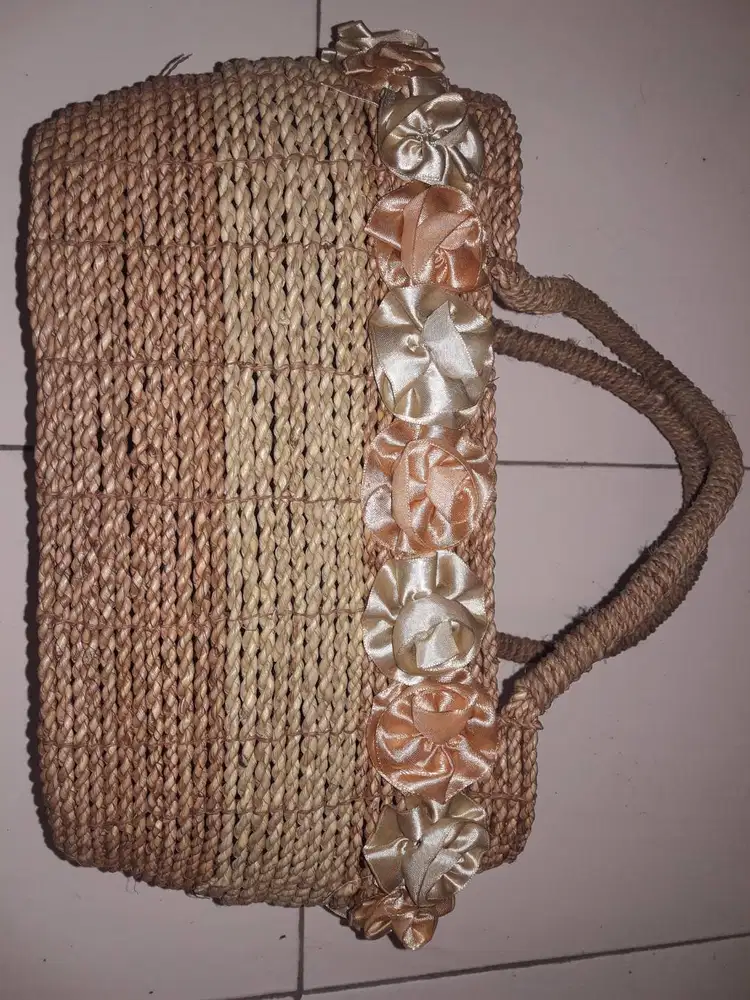 TAS  ANYAM  HANDMADE