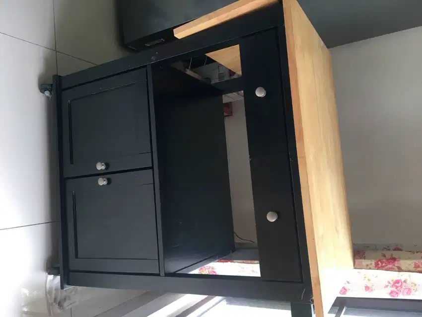 Meja Trolley Multifungsi Bekas - Penyajian Makanan