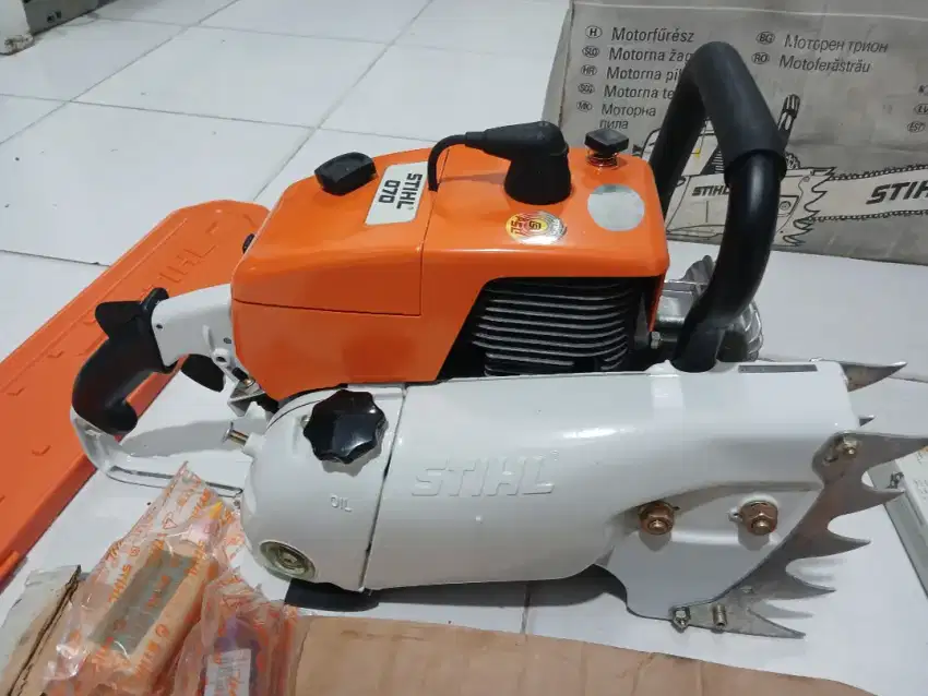 Mesin STIHL MS 070 36Inci Mesin Potong Kayu besar