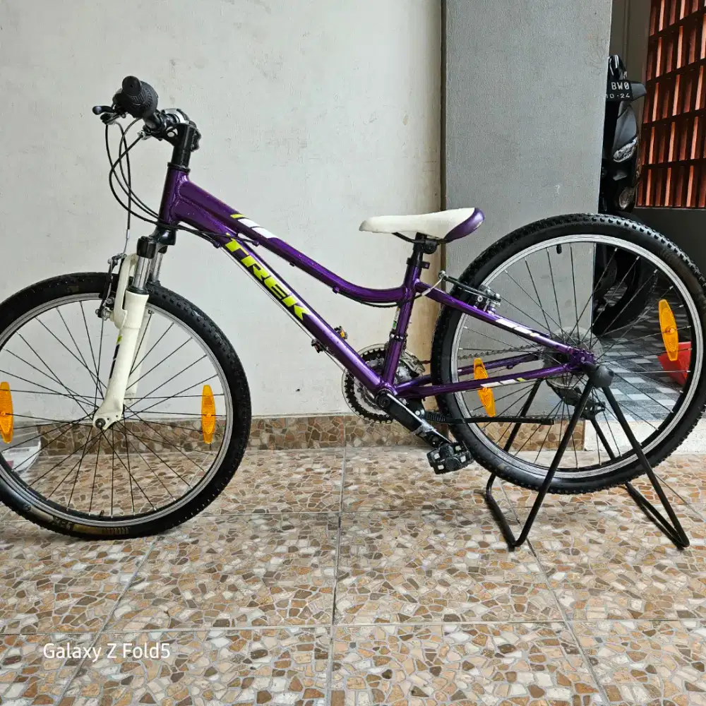 Sepeda MTB Merk TREK Pre Caliber 24
