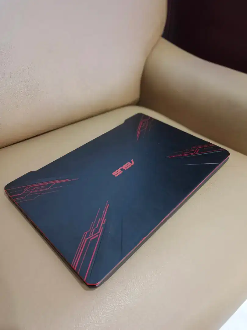 Asus TUF Gaming FX504 i7-8750 16gb ssd128 & 1terabyte normal muluss