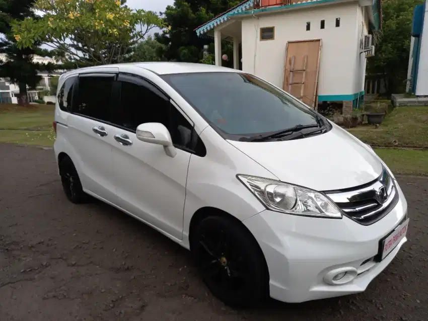 Honda Freed 1.5 Type E A/T PSD 2013 Fred automatic matic