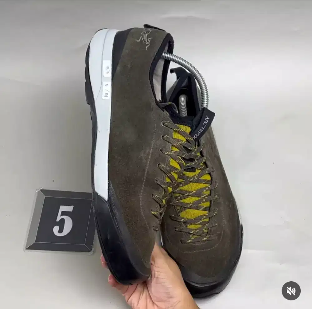 Sepatu Arcteryx