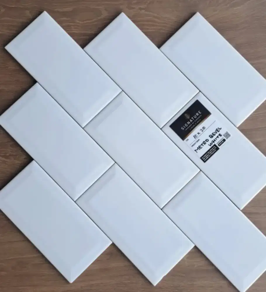 Keramik mulia subway bevel baru