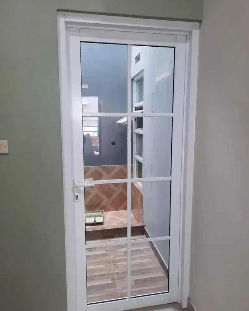Pintu dan jendela aluminium kaca