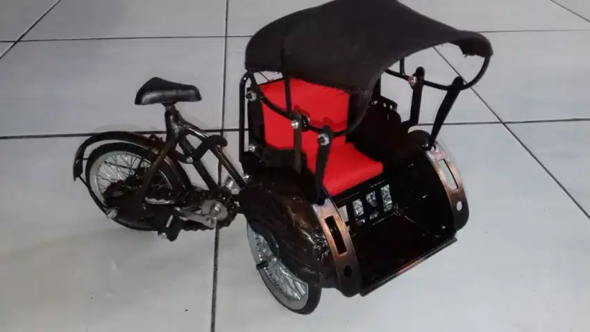 Miniatur Becak Cantik