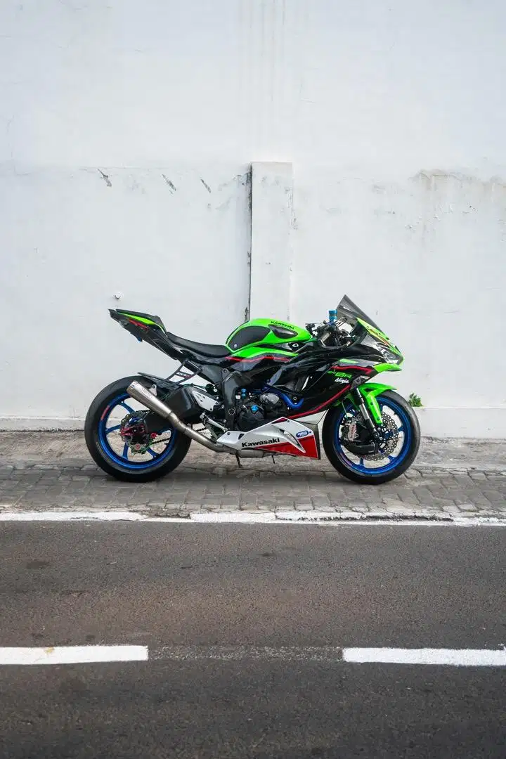 Kawasaki Ninja ZX6r / ZX636 KRT NIK. 2021 Low ODO Hedon