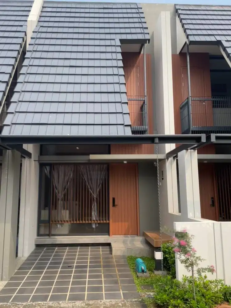 DISEWAKAN RUMAH MINIMALIS FLEEKHAUZ R BSD (BUMI SERPONG DAMAI)