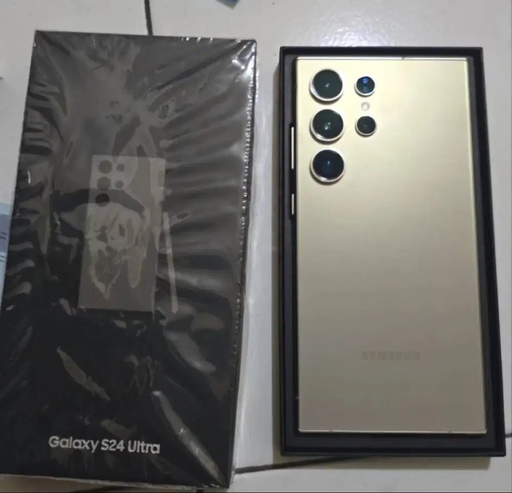 Samsung fold 4 256Gb baru pakai 1bulan dll